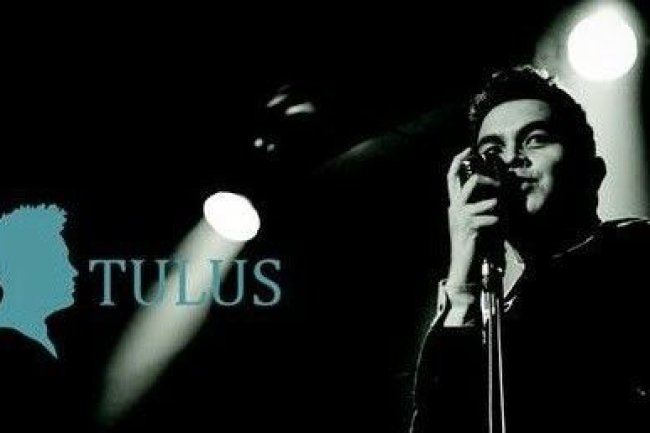 Rilis Album Debut: Album pertama Tulus yang berjudul Tulus dirilis pada 2011