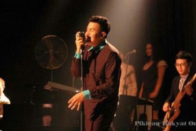 Meneliti Lirik Lagu 'Ruang sendiri Tulus