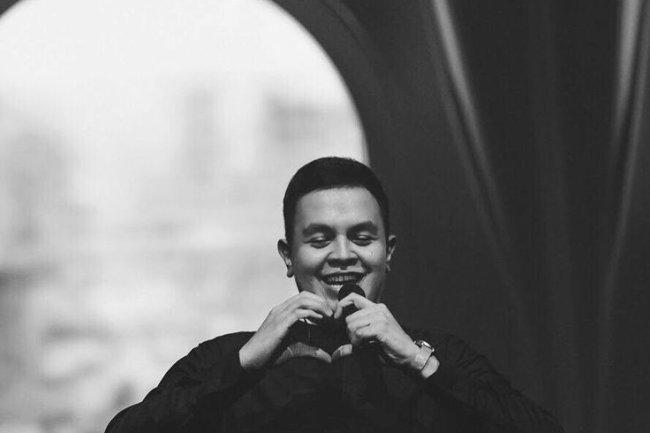 Tulus dan Keindahan Lagu 'Teman Hidup
