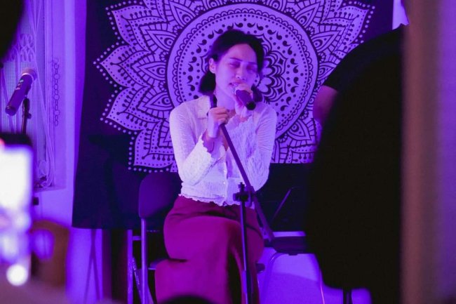 Heidi Moru: Suara Baru yang Membawa Nuansa Segar di Dunia Musik