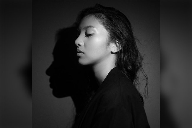 Penyanyi Dere: Menghidupkan Musik dengan Kisah-Kisah Pribadi