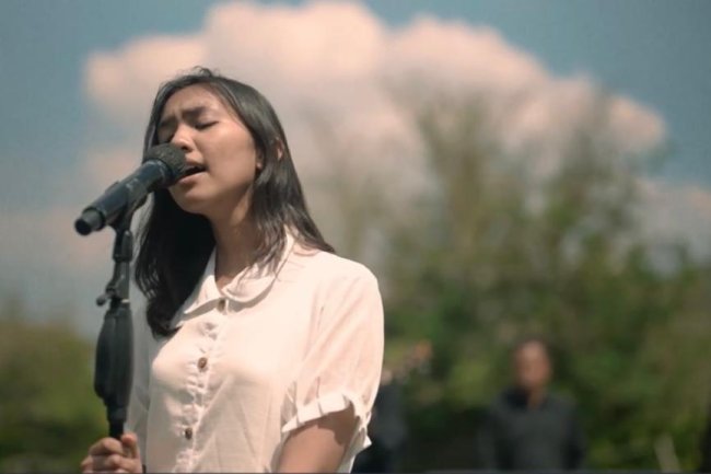 Penghargaan Pertama Dere di Industri Musik