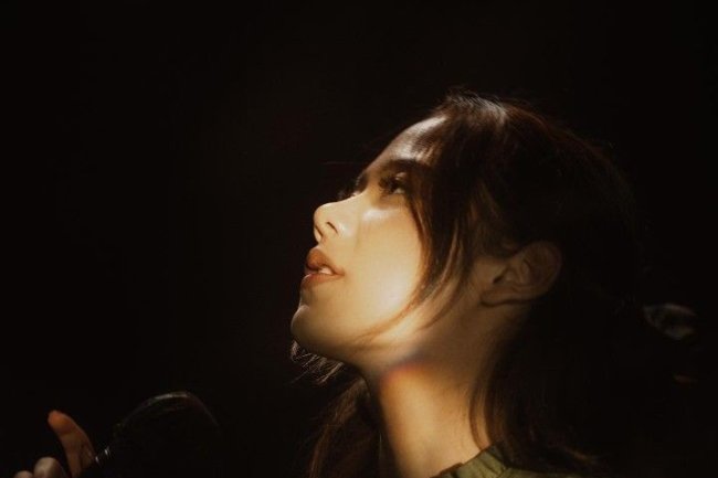 Lagu Bertaut Nadin Amizah yang Cocok untuk Playlist Meditasi