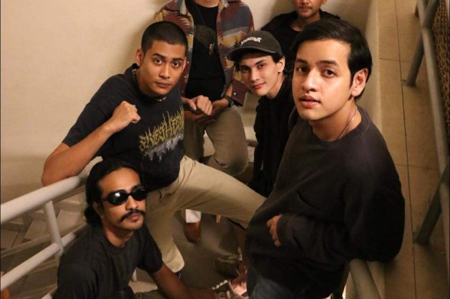 Exploring the Legendary Tale of Capt'n Trips and the Kid: A Journey Through Myth and Adventure