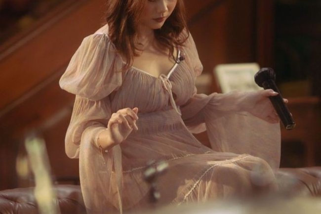 Momen Intim dalam 'Intro' Album Selamat Ulang Tahun: Pesan dan Makna di Balik Liriknya