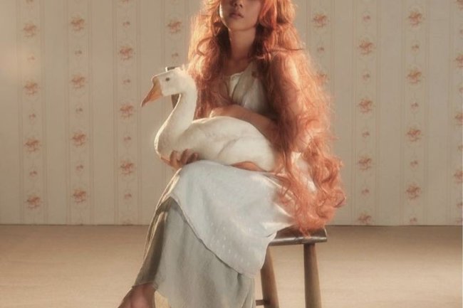 "Forgot Password": Kritik Sosial Terhadap Kehidupan Digital dari Nadin Amizah dan Hindia