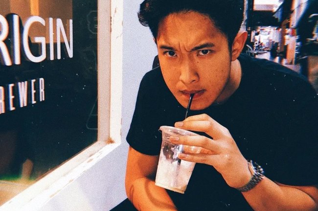 Kerjasama Aziz Harun dengan Musisi Internasional: Meningkatkan Popularitas di Asia