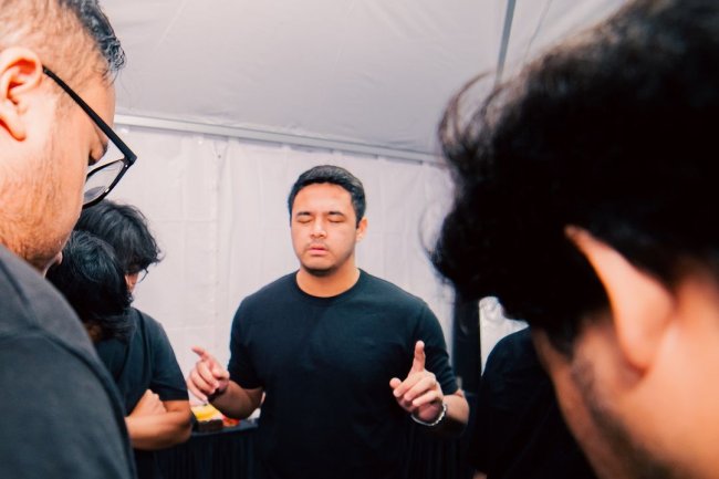 Menelusuri Gaya Musik Nadhif Basalamah yang Unik dan Berbeda