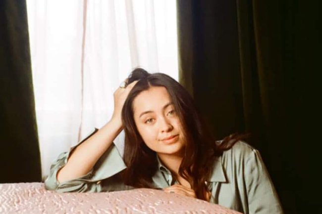 Mengenal Lebih Dekat Jasmine Thompson: Kehidupan dan Musiknya