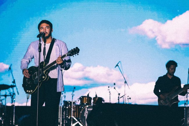 "After School Sad Session: Harapan dalam Penantian yang Tak Pasti"