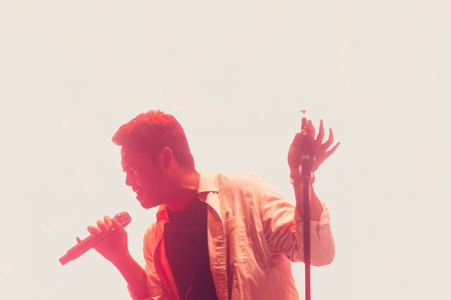 "Bersimpuh" – Sebuah Refleksi Spiritual dalam Kesendirian oleh Nadhif Basalamah "Bersimpuh" – Sebuah Refleksi Spiritual dalam Kesendirian oleh Nadhif Basalamah