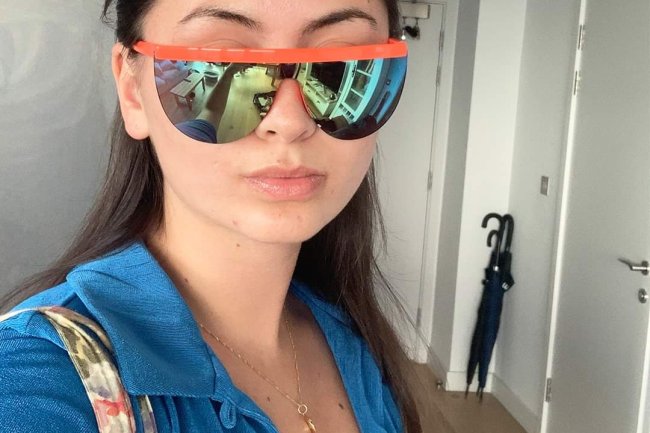 Lagu-Lagu Cinta Terbaik dari Jasmine Thompson yang Menyentuh Hati