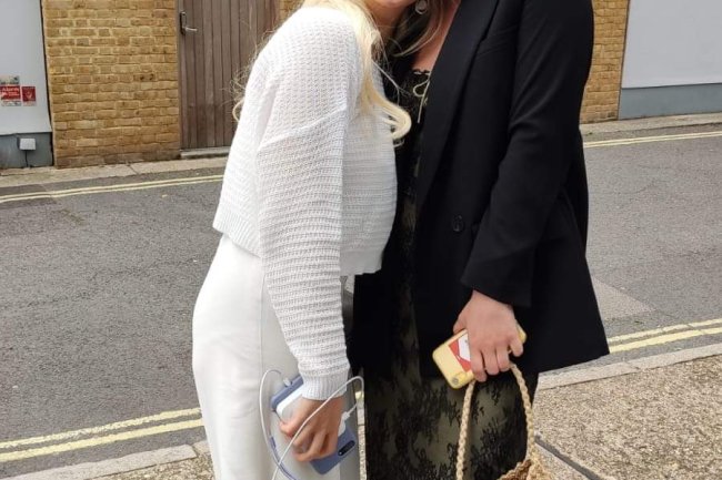 Lirik ‘Let Myself Try’: Menggambarkan Perjuangan Diri Jasmine Thompson