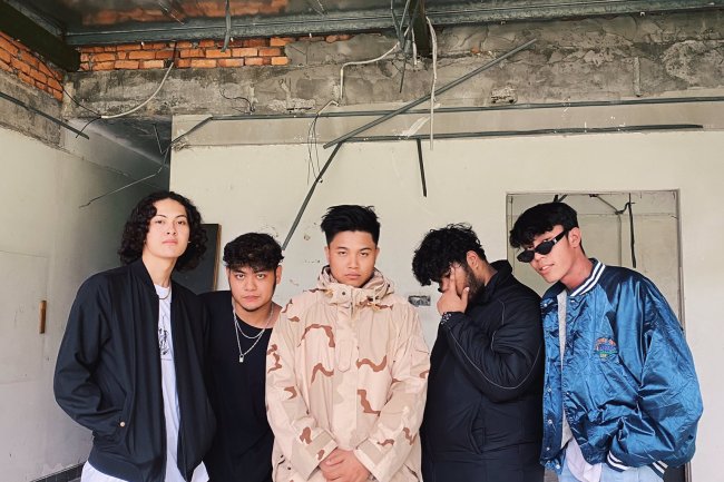 Lirik "Bintang Jatuh" dan Simbolisme Alam