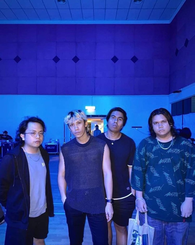 Dari Studio ke Panggung: Transformasi Energi Musik Empty Page