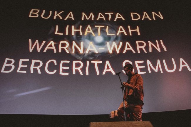 "Semua, Semua": Perjalanan Hidup dan Penerimaan dalam Karya Teddy Adhitya