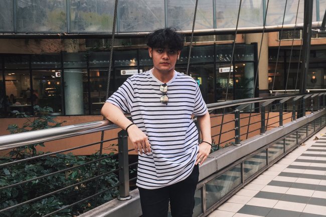 Momen Romantis dalam Lirik "Cinta di Ujung Senja"