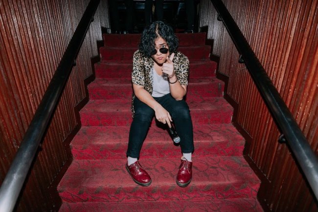 Membangun Kembali Melalui Lirik "Ruang dan Waktu"