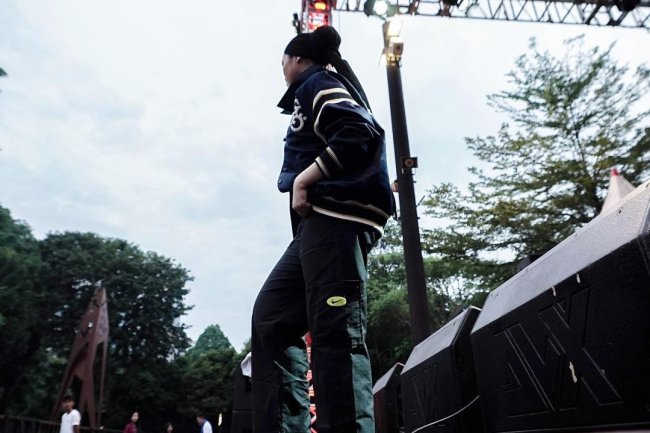 "Butterfly" dari Sivia Azizah: Cinta Sederhana yang Membuat Hati Berdegup