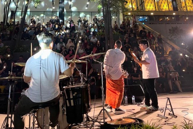 Rafi Sudirman dalam 'Collide': Tentang Pertemuan Hati di Tengah Keterbukaan dan Keterhubungan