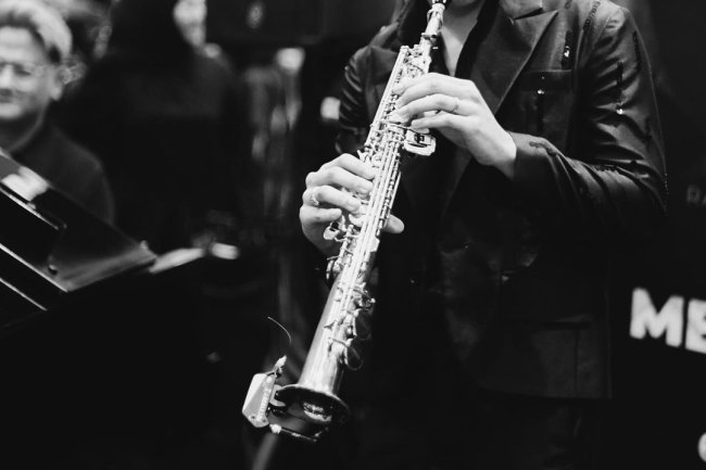 Keberhasilan Album Perdana Rafi Sudirman Scenery