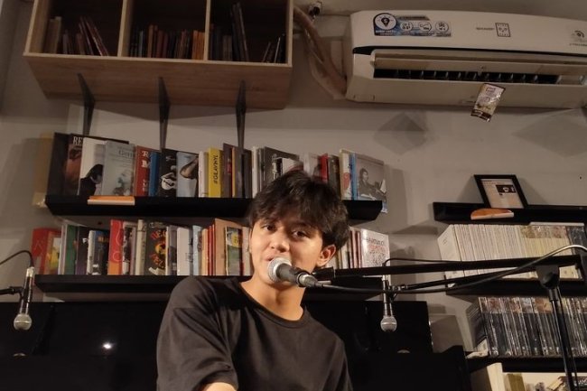 i'll be friend's with you (phone recorded) Lagu Arash Buana