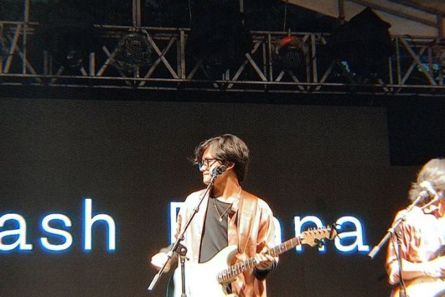 Menyelami Makna Lagu "Tavoryn" oleh Arash Buana