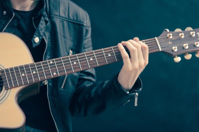 Ayah dan Anak: Inspirasi Lagu 'Nak' yang Menggetarkan Hati