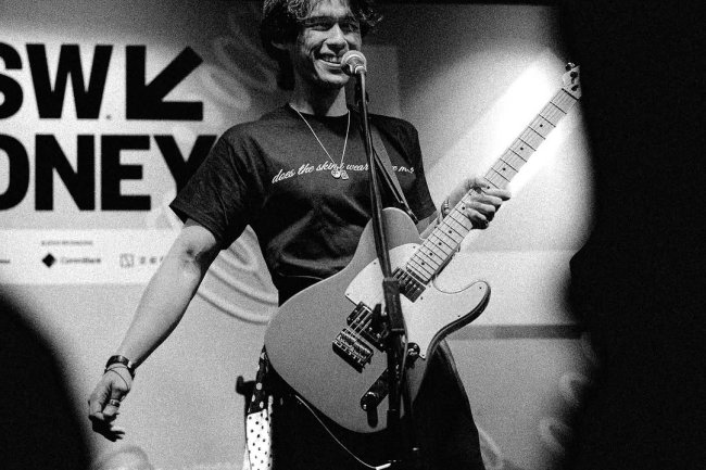 Knackered oleh Kathmandu: Kisah Lelah yang Menyentuh Jiwa