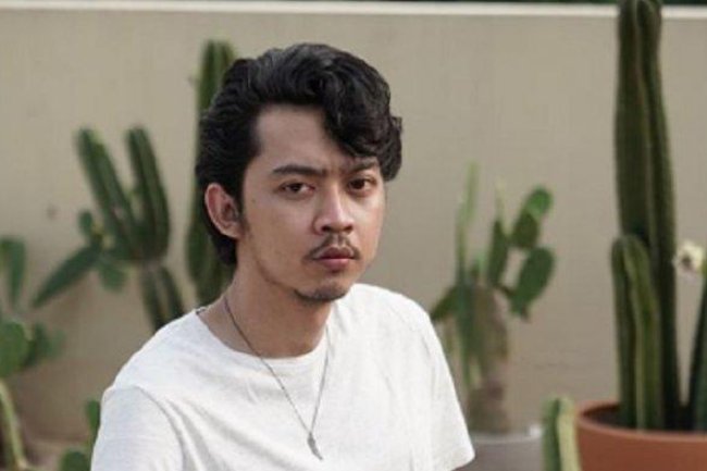 Pamungkas dalam Konser: Pengalaman Intim dan Penuh Emosi