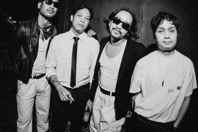 Bagaimana .Feast Menyatukan Lirik Sosial dan Musik Keras