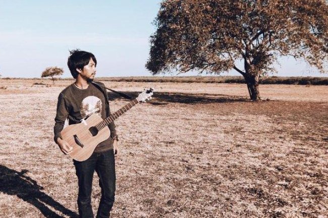 Soundtrack Hidup: Ketika Lagu Fiersa Besari Menjadi Cermin Emosi Pendengarnya