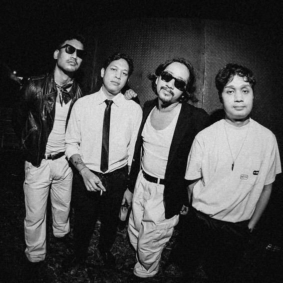 Bagaimana .Feast Menyatukan Lirik Sosial dan Musik Keras