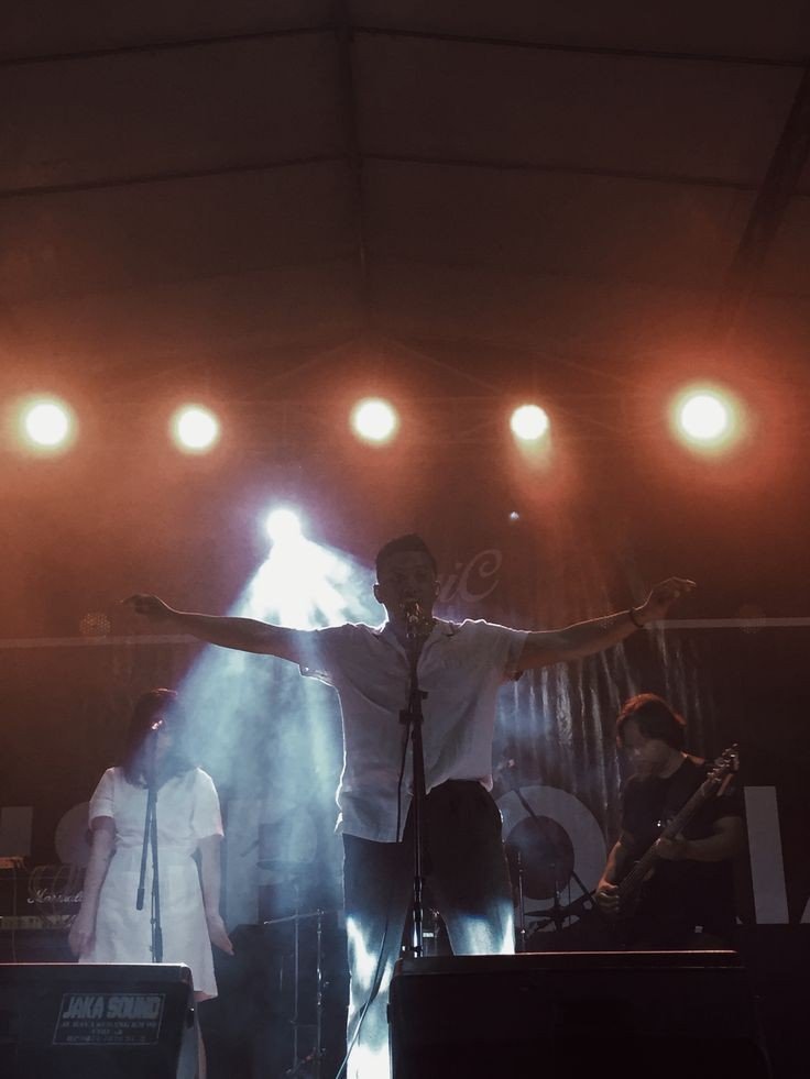 Fenomena Cover Lagu Sal Priadi: Kenapa Lagu-Lagunya Begitu Diminati?