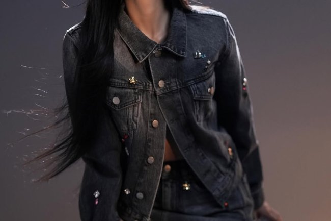 Kesuksesan Keisya Levronka Lewat Lagu Tak Ingin Usai