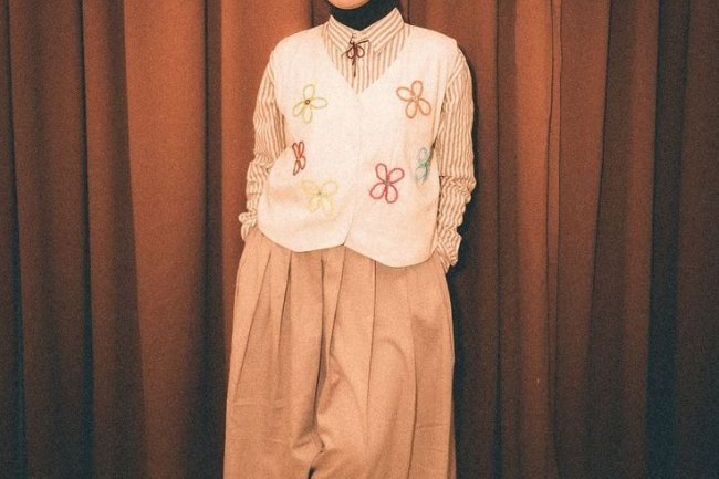 Mengulik Makna Lagu “Menghargai Kata Rindu” dari Salma Salsabil